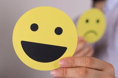 Happy and Sad Faces Representing Emotions and FeelingsFonte: 1762077316<!-- NICAID(16248587) -->