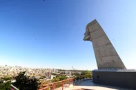 CAXIAS DO SUL, RS, BRASIL, 14/02/2022. Obras na cidade e no entorno devido a Festa da Uva. Na foto, monumento Jesus Terceiro Milênio, nos pavilhões da Festa da Uv, que foi lavado. (Porthus Junior/Agência RBS)<!-- NICAID(15016431) -->