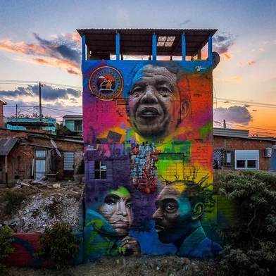 Grafite na Casa do Hip Hop Rubem Berta, produzido pelos artistas Erick Citron, Ana Scarceli e Leandro Alves, do coletivo Becos.<!-- NICAID(15417440) -->