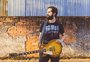 Desvende a harmonia do cotidiano criativo do guitarrista e empresário
Sasha Zavistanovicz