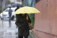 A frente fria prevista para atingir o Estado a partir desta quinta-feira (17) foi pontual em sua chegada e trouxe também o aumento da umidade. <!-- NICAID(16083148) -->
