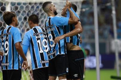 Porto Alegre, RS, Brasil — Campeonato Gaúcho 2026.Grêmio e São Luiz se enfrentam na Arena do Grêmio, em Porto Alegre, em partida válida por mais uma rodada do Gauchão 2026Indexador: jeff botega<!-- NICAID(16206112) -->