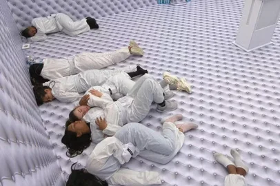 Oito pessoas ainda estao no quarto branco do BBB 26<!-- NICAID(16204516) -->