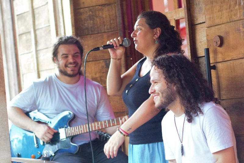 Ocupa Quindim celebra a primavera com a Banda Flor da Areia apresentando show com repertório de música brasileira da melhor qualidade, para festejar a estação mais florida do ano no dia 12/11, às 15h<!-- NICAID(15261165) -->