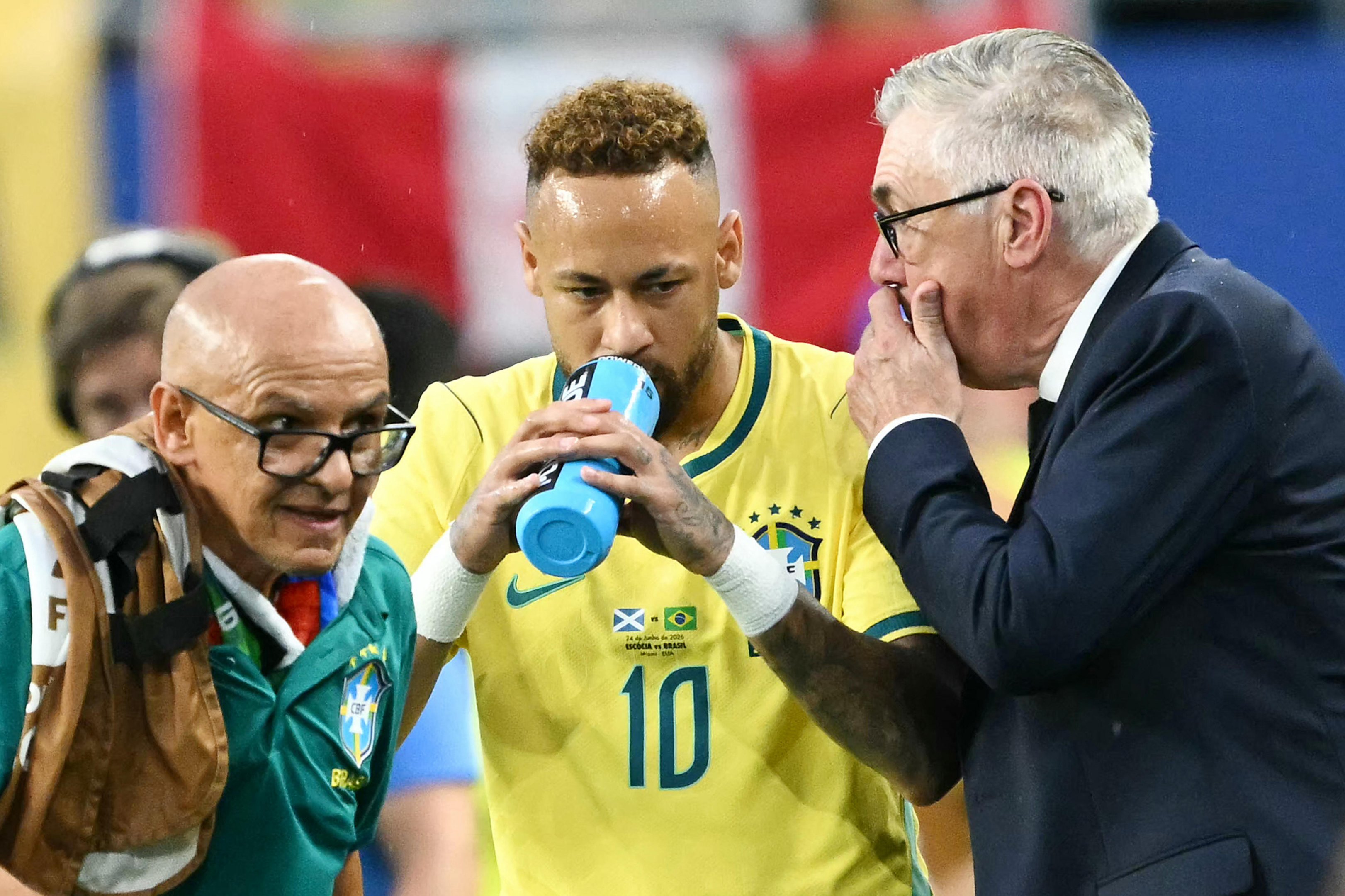 "Neymar é espetacular, o que não é surpresa", diz Rodrigo Ca
