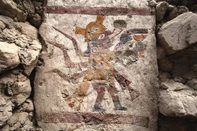As descobertas mais recentes, relatadas por uma equipe de pesquisadores no final do mês passado, fornecem novos insights sobre as cerimônias e a mitologia Moche, além de aumentar as evidências de que as mulheres ocupavam posições de poder na sociedade Moche, em contraste com as percepções de longa data de uma cultura dominada por guerreiros e reis do sexo masculino.<!-- NICAID(15901735) -->