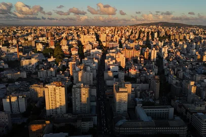 Porto Alegre, RS, Brasil - Uma visão da capital a partir de terraços (Rooftops). Na imagem vista do Terraço do Prédio da Independência número 802.<!-- NICAID(15999547) -->
