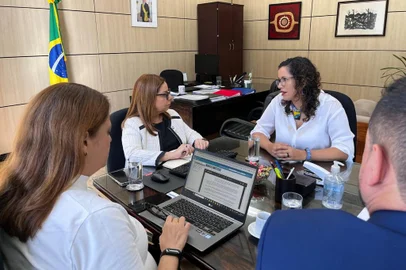 Deputada Denise Pessoa e secretária de Ensino Superior do MEC, Denise Carvalho, sobre criação de Universidade Federal da Serra Gaúcha.<!-- NICAID(15497933) -->