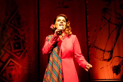 noites gaúchas com Shana Müller<!-- NICAID(15997794) -->