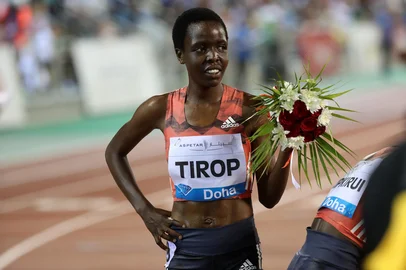 Agnes Jebet Tirop of Kenya celebrates after winning second-place in the women's 3000 metres race during the Diamond League athletics competition at the Suhaim bin Hamad Stadium in Doha, on May 4, 2018. (Photo by KARIM JAAFAR / AFP)Editoria: SPOLocal: DohaIndexador: KARIM JAAFARSecao: athletics, track and fieldFonte: AFPFotógrafo: STR<!-- NICAID(15986050) -->