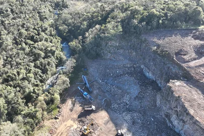 Polícia flagra 23 mil metros quadrados de desmatamento em pedreira do norte do RS<!-- NICAID(16072809) -->