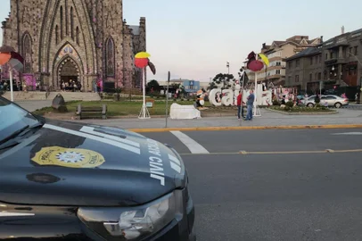 Homem é morto a tiros em frente à Catedral de Pedra, principal ponto turístico de Canela<!-- NICAID(15824276) -->