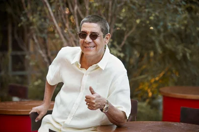 Zeca Pagodinho<!-- NICAID(15853563) -->