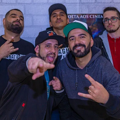 A identidade visual da Banda será apresentada em show no dia 16 de fevereiroA caxiense Magnata Joe está de cara nova e quer compartilhar a novidade com os fans e demais consumidores da sua música em evento no dia 16 de fevereiro, na Cervejaria Salvador, localizada na Rua Tronca, nº 3.269, no bairro Rio Branco, em Caxias do Sul (RS). A atividade, que integra uma extensa programação da Casa, é gratuita e aberta ao público.<!-- NICAID(15348124) -->