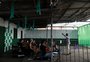 Quadra da escola de samba Unidos do Guajuviras, em Canoas, também abriga orquestra formada por jovens da comunidade