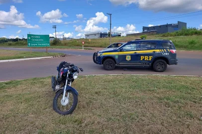 Jovem fica ferido após acidente na BR-285, em Passo Fundo <!-- NICAID(15686913) -->