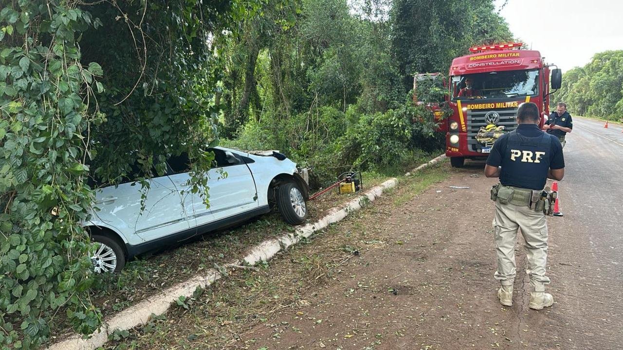 Homem morre, e mulher e crian&ccedil;a ficam feridas em acidente na BR-468, em Palmeira das Miss&otilde;es