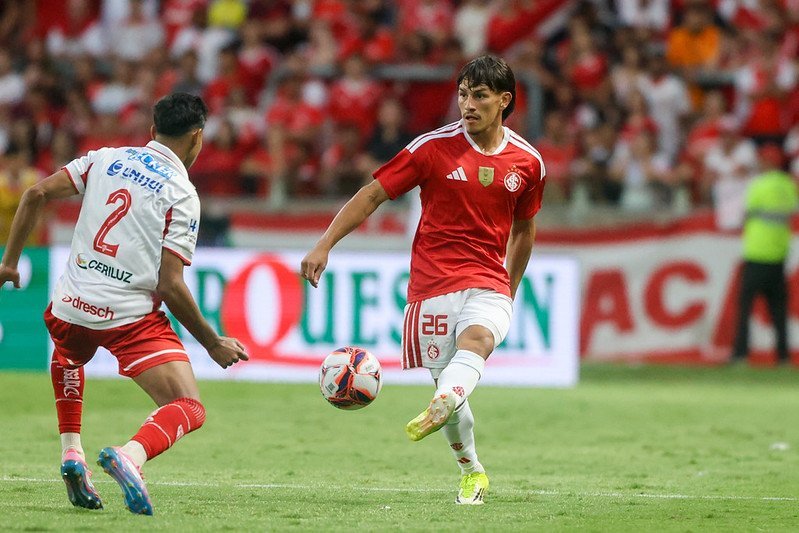 Contra o Ypiranga, lateral do Inter dever&aacute; emendar o quinto jogo consecutivo como titular