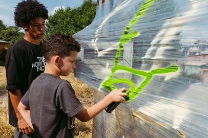 Nos dias 22 e 23 de fevereiro o projeto Acelera Hip Hop dá início a uma série de oficinas gratuitas e abertas aos interessados na Cultura Hip Hop. Durante seis meses serão realizados 24 encontros continuados de Breaking, Graffiti, DJ e MC/RAP. As inscrições já estão abertas para as atividades que serão realizadas na Sala Hip Hop Nest , em Bento Gonçalves. O projeto é realizado com recursos do Fundo Municipal de Cultura de Bento Gonçalves.<!-- NICAID(15973721) -->