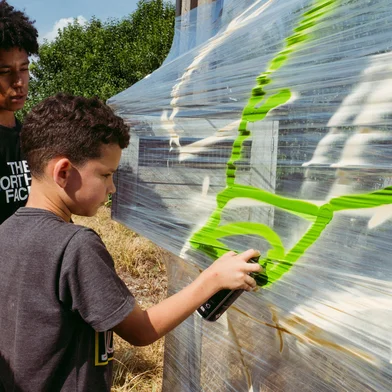 Nos dias 22 e 23 de fevereiro o projeto Acelera Hip Hop dá início a uma série de oficinas gratuitas e abertas aos interessados na Cultura Hip Hop. Durante seis meses serão realizados 24 encontros continuados de Breaking, Graffiti, DJ e MC/RAP. As inscrições já estão abertas para as atividades que serão realizadas na Sala Hip Hop Nest Support, em Bento Gonçalves. O projeto é realizado com recursos do Fundo Municipal de Cultura de Bento Gonçalves.<!-- NICAID(15973721) -->
