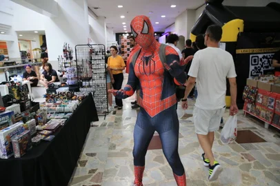 PORTO ALEGRE,RS,BRASIL.2023,11,11.Anime Multigeek do Rua da Praia Shopping.(RONALDO BERNARDI/AENCIA RBS).<!-- NICAID(15594778) -->