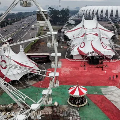 Matéria aborda volta do Mirage Circus a Porto Alegre, destacando as novidades desta temporada. A estreia está prevista para o público geral nesta sexta-feira (6). Quinta haverá uma sessão teste.<!-- NICAID(16051805) -->