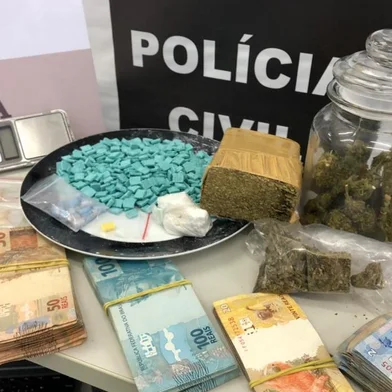 Apreensão de drogas e prisão de homem por tráfico em Flores da Cunha<!-- NICAID(14788772) -->