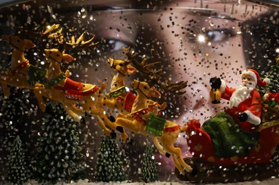 Mateus Bruxel / Agencia RBS PORTO ALEGRE, RS, BRASIL, 23-10-2025: Decoração de Natal à venda na loja Casa das Cestas, no bairro Navegantes. Árvores de Natal e Papai Noeis de diversos tipos estão disponíveis na loja desde a metade de setembro. Foto: Mateus Bruxel/Agência RBSIndexador: MATEUS BRUXEL<!-- NICAID(16152414) -->