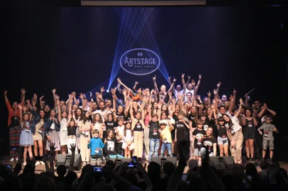 Terceiro Artstage Music Festival ocorre nos Dias 17, 18 e 19/12, às 20h, na Casa da Cultura. Ingressos 50 reais<!-- NICAID(15936685) -->