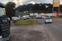 Caminhoneiros protestam contra preço do óleo diesel em rodovia da Serra. Manifestação ocorreu no fim da tarde desta terça-feira na RS-453 entre Farroupilha e Bento Gonçalves<!-- NICAID(14726400) -->