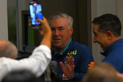 Brazil's national football team head coach, Italian Carlo Ancelotti, speaks during a press conference in Guayaquil, Ecuador, on June 4, 2025, on the eve of their South American FIFA World Cup 2026 qualifier match against Ecuador. (Photo by Rodrigo BUENDIA / AFP)<!-- NICAID(16052652) -->