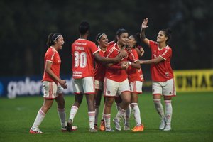 Twitter/@ColoradasGurias / Reprodução