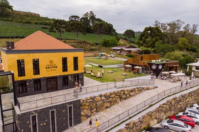 Augusto Tomasi / Divulgação A vinícola Salton de Bento Gonçalves realiza neste sábado (26) a terceira edição do projeto Legado Social em comemoração aos 113 anos da entidade. O evento será aberto à comunidade, que acontece na Casa di Pasto Família Salton, nos Caminhos de Pedra, às 14h.<!-- NICAID(15516595) -->