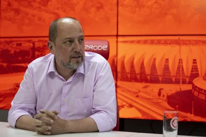 PORTO ALEGRE, RS, BRASIL, 21.12.2023: Entrevista com o presidente do Internacional Alessandro Barcellos. Foto: Camila Hermes/Agencia RBS<!-- NICAID(15632315) -->