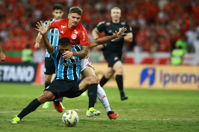 PORTO ALEGRE, RS, BRASIL, 25/02/2024- Gre-Nal 441 pelo Gauchão, no Beira-Rio.  Foto: Jefferson Botega / Agencia RBS<!-- NICAID(15689367) -->