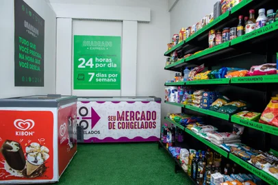 Spot Living Mall<!-- NICAID(15355652) -->