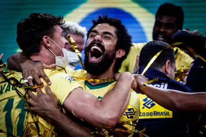 Caxiense Fernando Kreling, o Cachopa, foi campeão da Liga das Nações e confirmado na lista final da seleção brasileira masculina de vôlei para a Olimpíada de Tóquio<!-- NICAID(14819206) -->