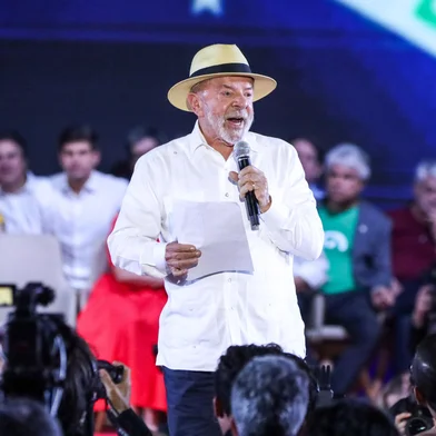 CONVENÇÃO NACIONAL DO PARTIDO DOS TRABALHADORES (PT) QUE OFICIALIZA A CANDIDATURA DO PRESIDENTE LUIZ INÁCIO LULA DA SILVA À REELEIÇÃO, NO EXPOCENTER NORTE, ZONA NORTE DE SÃO PAULO, NESTE DOMINGO (02).SP - ELEIÇÕES 2026/PT/LULA - CIDADES - Convenção Nacional do partido dos trabalhadores (PT) que oficializa a candidatura do presidente Luiz Inácio Lula da Silva à reeleição, no Expocenter Norte, zona norte de São Paulo, neste domingo (02). 02/08/2026 - Foto: MARINA UEZIMA/AGÊNCIA O DIA/AGÊNCIA O DIA/ESTADÃO CONTEÚDOEditoria: CIDADESLocal: SÃO PAULOIndexador: MARINA UEZIMAFonte: Agência O DiaFotógrafo: AGÊNCIA O DIA<!-- NICAID(16338962) -->
