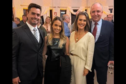 Novo presidente da Associação Rural  Rodrigo Campos de Azambuja e Jandira Gonçalves de Azambuja<!-- NICAID(16266238) -->