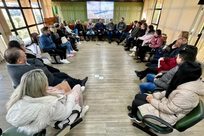 Na manhã deste sábado (29/06), a executiva do Republicanos reuniu seus pré-candidatos na Sala Geni Peteffi, da Câmara de Vereadores, para alinhamentos e esclarecimentos dos rumos eleitorais. Foto: Júlio Fernandes / Divulgação<!-- NICAID(15801859) -->