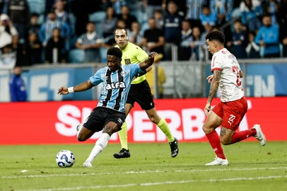 PORTO ALEGRE, RS, BRASIL, 10.05.2025: Grêmio e Bragantino. Brasileirão 2025. Fotos: Duda Fortes/Agencia RBSIndexador: Andre Avila<!-- NICAID(16034656) -->