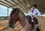 No lombo do cavalo e com os filhos na torcida, ginete que já fez história busca vaga no Bocal de Ouro