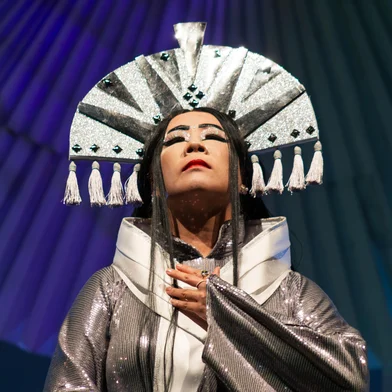 Turandot, a ópera que inaugurou o Teatro Simões Lopes Neto, no Multipalco Eva Sopher. Eiko Senda como Turandot<!-- NICAID(16005202) -->