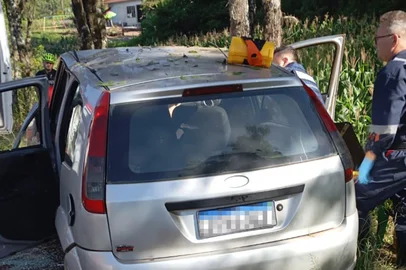 Três pessoas morrem e uma fica ferida em acidente na RS-129, em Dois Lajeados<!-- NICAID(15982191) -->