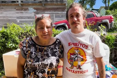 A ação anual do "Burrito Solidário", promovido pelo restaurante mexicano Burritos Fantásticos, de Caxias do Sul, acontece neste sábado (20), a partir das 15h, com o intuito de arrecadar recursos e doações para à assistente social Mirna Rosmaride, do bairro Villalobos, que teve sua casa incendiada neste ano. De acordo com o chefe proprietário do restaurante, Gregory Debaco, em 2024 o evento também foi realizado para auxiliar o trabalho feito por Mirna.<!-- NICAID(16189576) -->