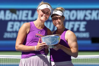 Erin Routliffe, Gabriela Dabrowski, tênis