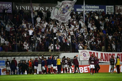 Descrição: CAXIAS DO SUL, RS, BRASIL, 08/04/2026. Caxias x Juventude, clássico Ca-Ju número 291. Jogo válido pela primeira fase da Copa Sul-Sudeste e realizado no estádio Francisco Stédile (estádio Centenário). (Porthus Junior/Agência RBS)Indexador: Porthus Junior<!-- NICAID(16261766) -->
