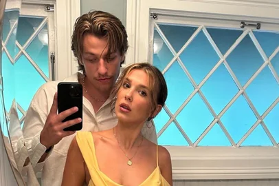 Millie Bobby Brown fala sobre os preparativos para o casamento com Jon Bon Jovi: "É muito divertido"<!-- NICAID(15510500) -->