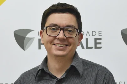 Faleceu no dia 23 de outubro, aos 46 anos, o professor André Luciano Viana. <!-- NICAID(15898369) -->