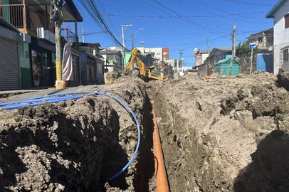 Obras do Samae em 15 pontos de Caxias do Sul causam bloqueios de trânsito. <!-- NICAID(16264515) -->